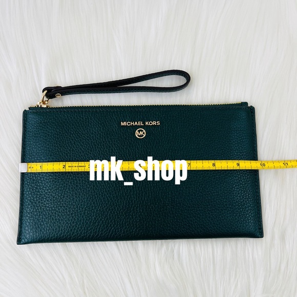 Michael Kors Jet Set Charm Large Zip Clutch Wristlet - Picture 9 of 10